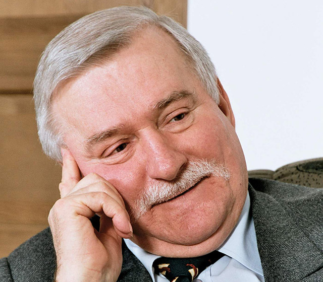 Walesa-2001