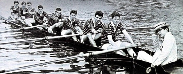 Stephen-Hawking-Rowing